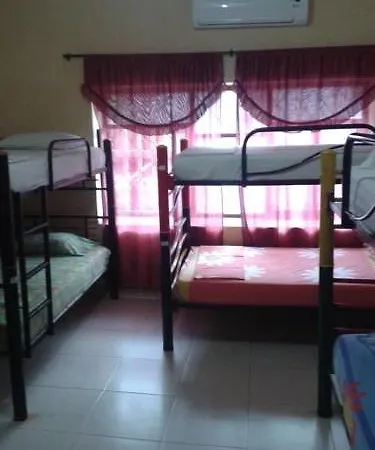 Hostal Casa Viena